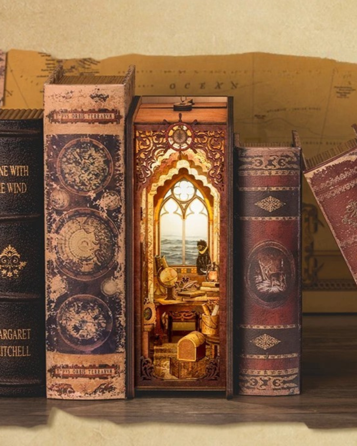 DIY Book Nook - Voyager's Study