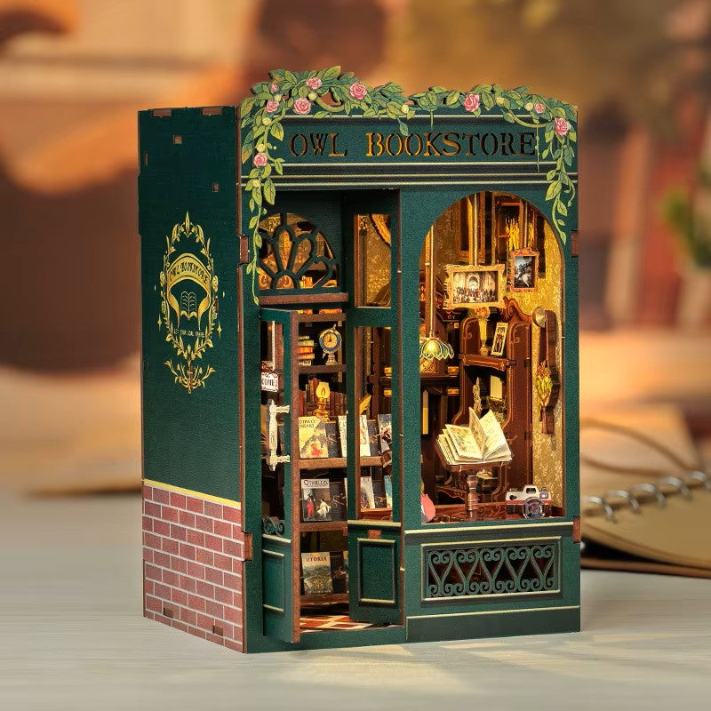 DIY Book Nook - Vintage Bookstore