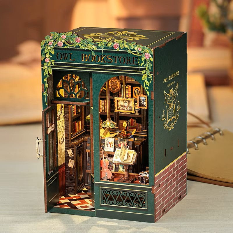 DIY Book Nook - Vintage Bookstore
