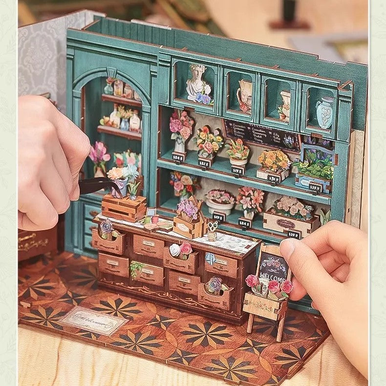 DIY Mini House - DIY Boutique Florist