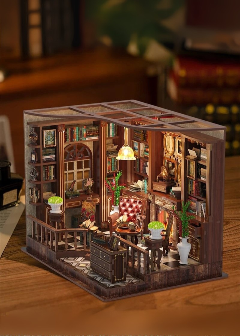 DIY Mini House - Regal Study