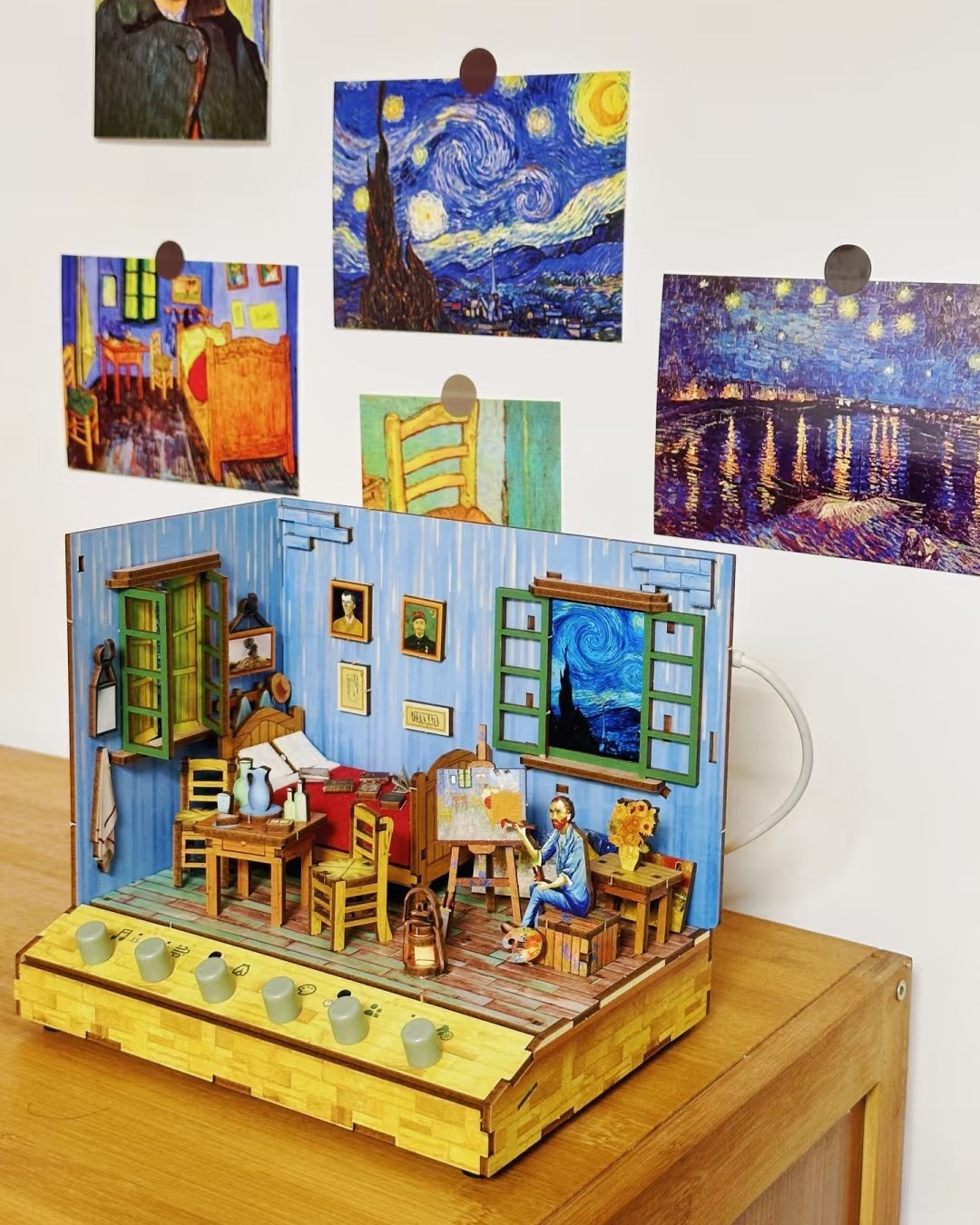 DIY Mini House - Van Gogh's Bedroom