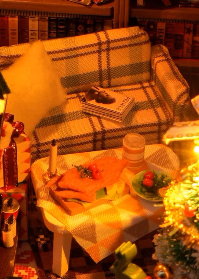 DIY Book Nook - Christmas Cozy Home