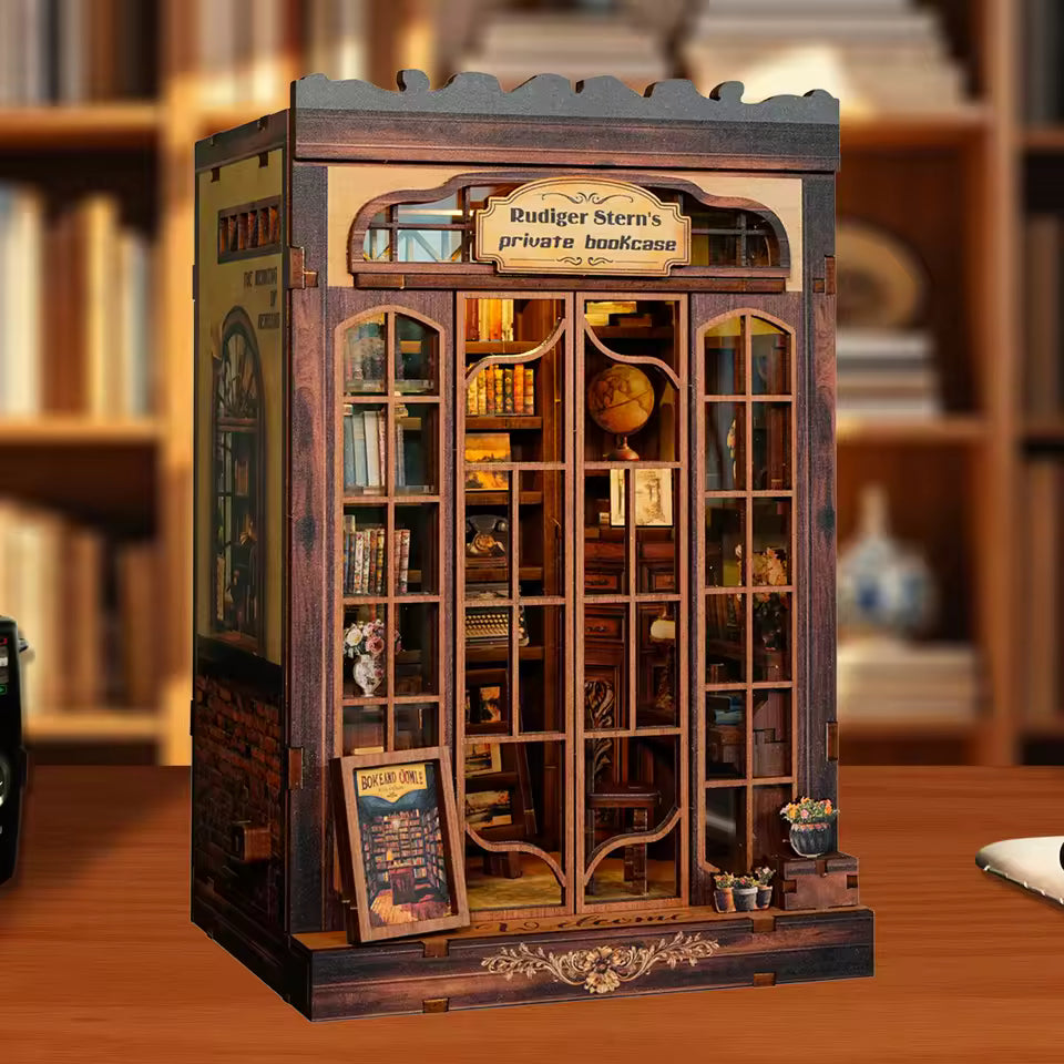 DIY Book Nook - Curator's Private Library