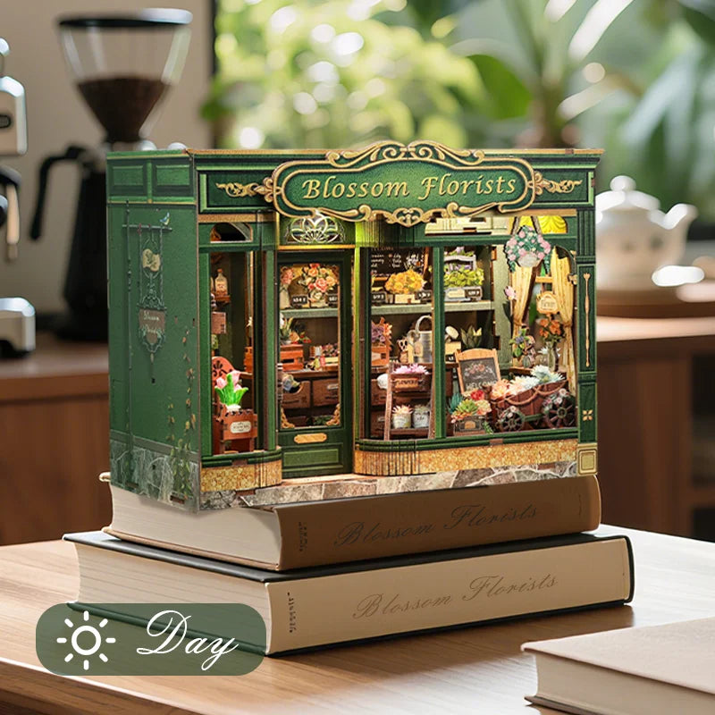 DIY Mini House - DIY Boutique Florist