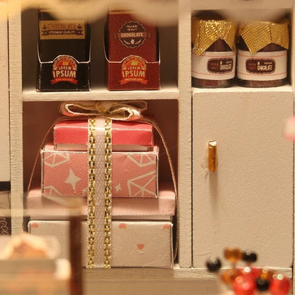 DIY miniature chocolate shop kit – a tiny dollhouse-style chocolatier with LED lights, perfect for book nook lovers, miniature mansion collectors, and fans of DIY crafts, miniatures, and small DIY houses.