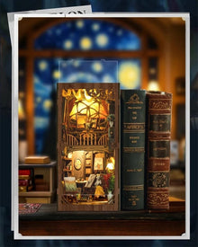 DIY Book Nook - Art House