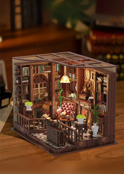 DIY Mini House - Regal Study