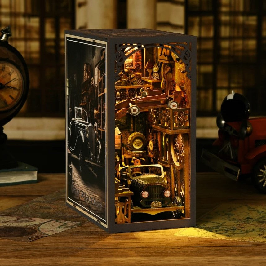 DIY vintage car book nook kit with a miniature retro scene, ideal for DIY and crafts lovers, scale‑model builders, and fans of making miniatures.